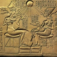 Akhenaten and Nefertiti Stele.jpg