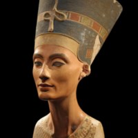 Bust of Nefertiti.jpeg